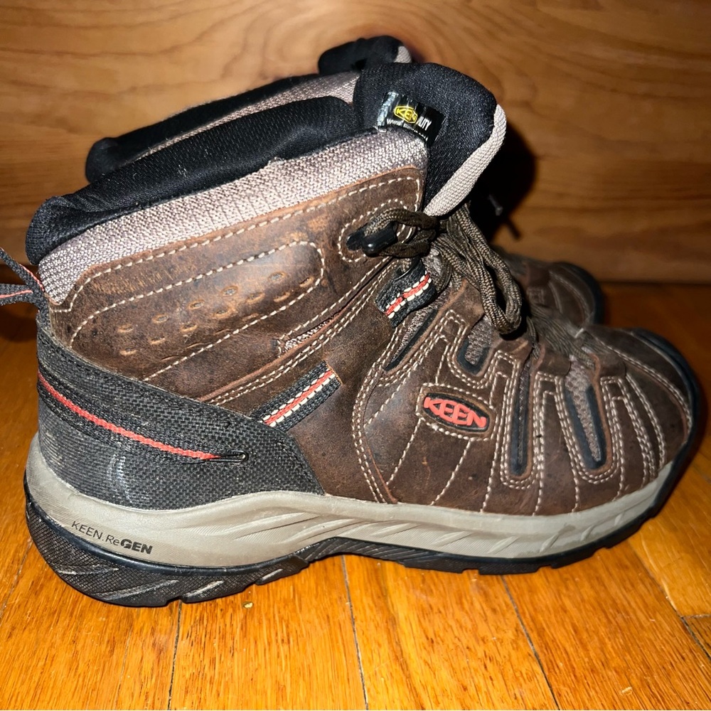 Keen Utility Men’s Brown boots. Excellent condition